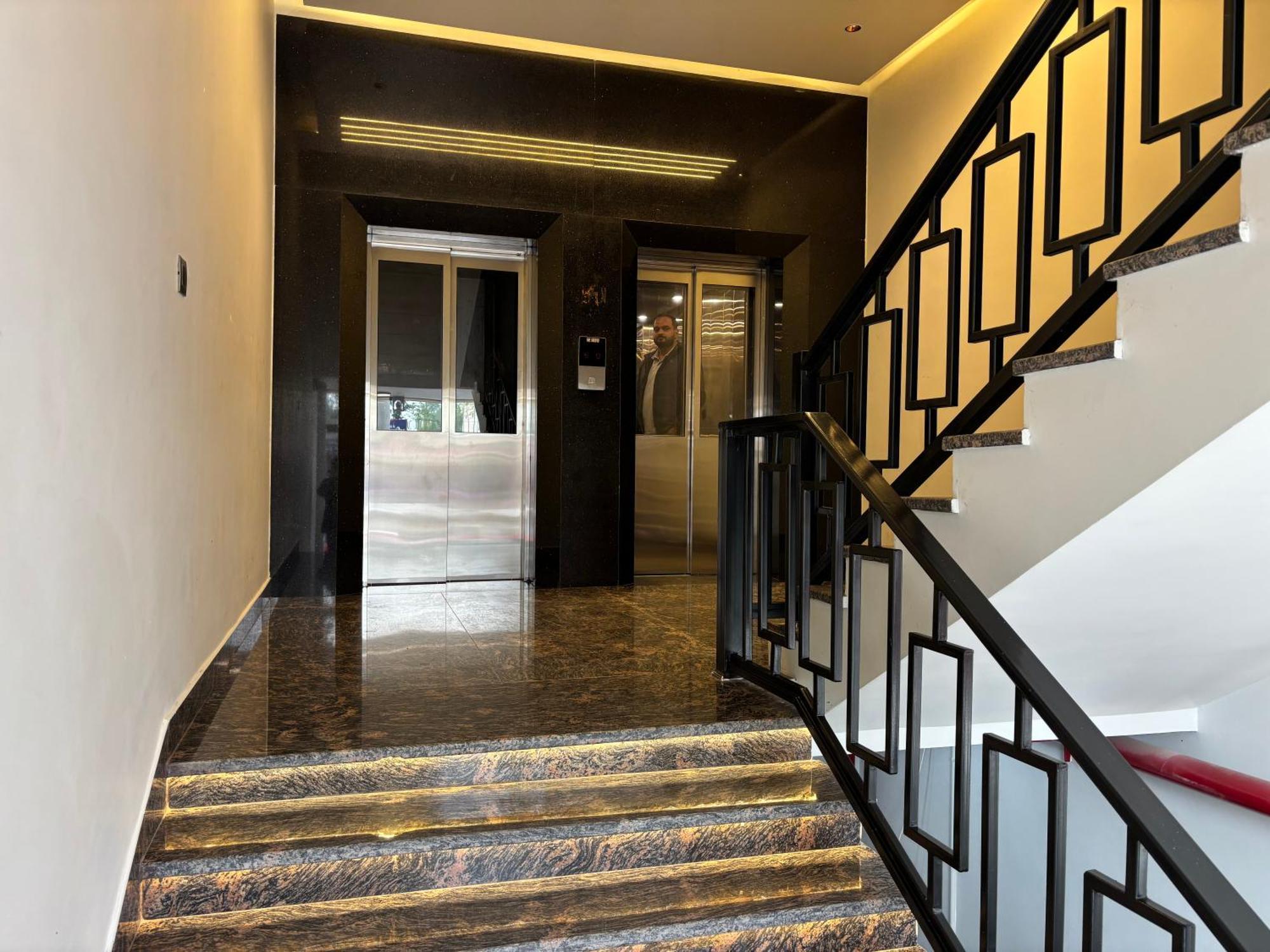 Hotel The Crown Inn Jhunjhunu المظهر الخارجي الصورة