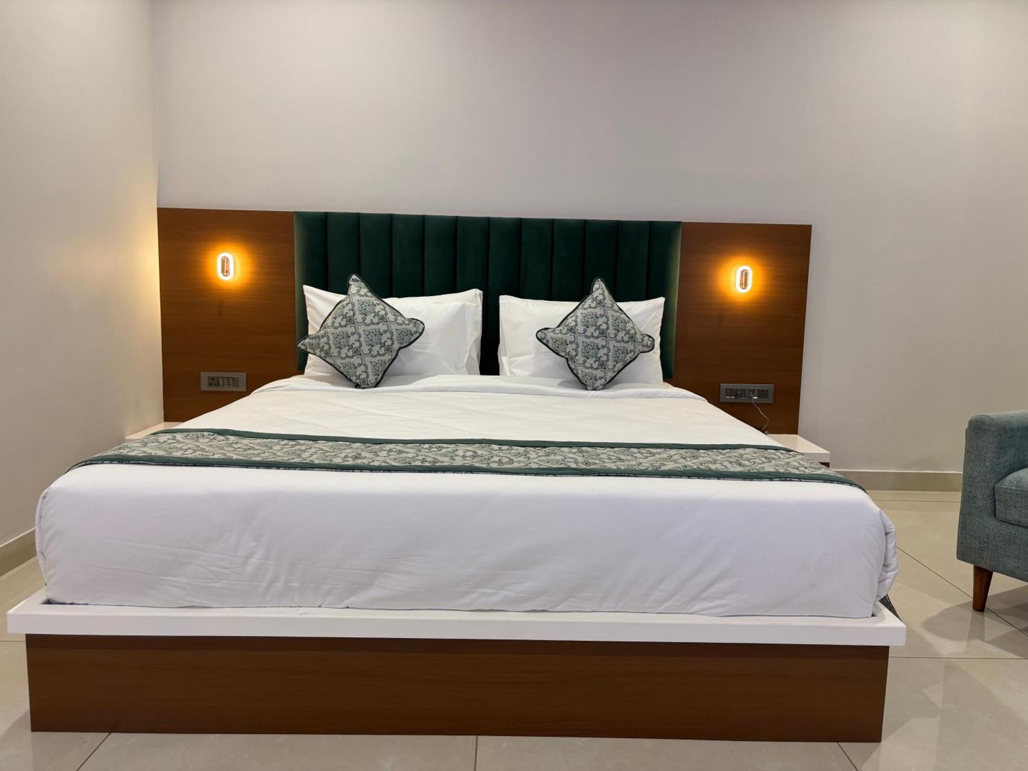 Hotel The Crown Inn Jhunjhunu المظهر الخارجي الصورة