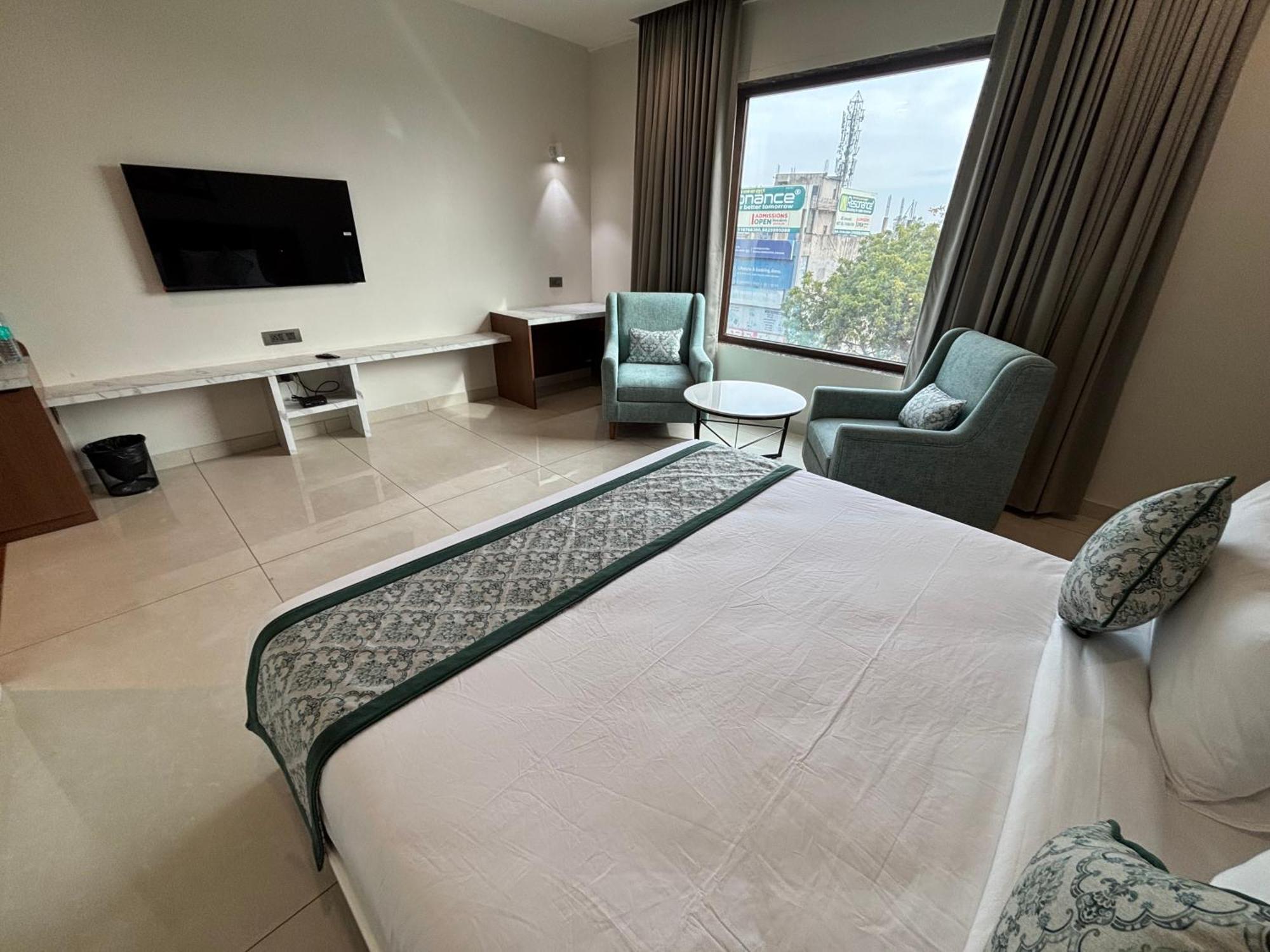 Hotel The Crown Inn Jhunjhunu المظهر الخارجي الصورة