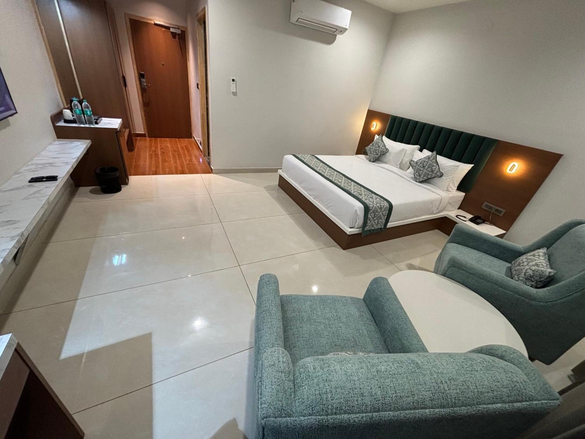 Hotel The Crown Inn Jhunjhunu المظهر الخارجي الصورة