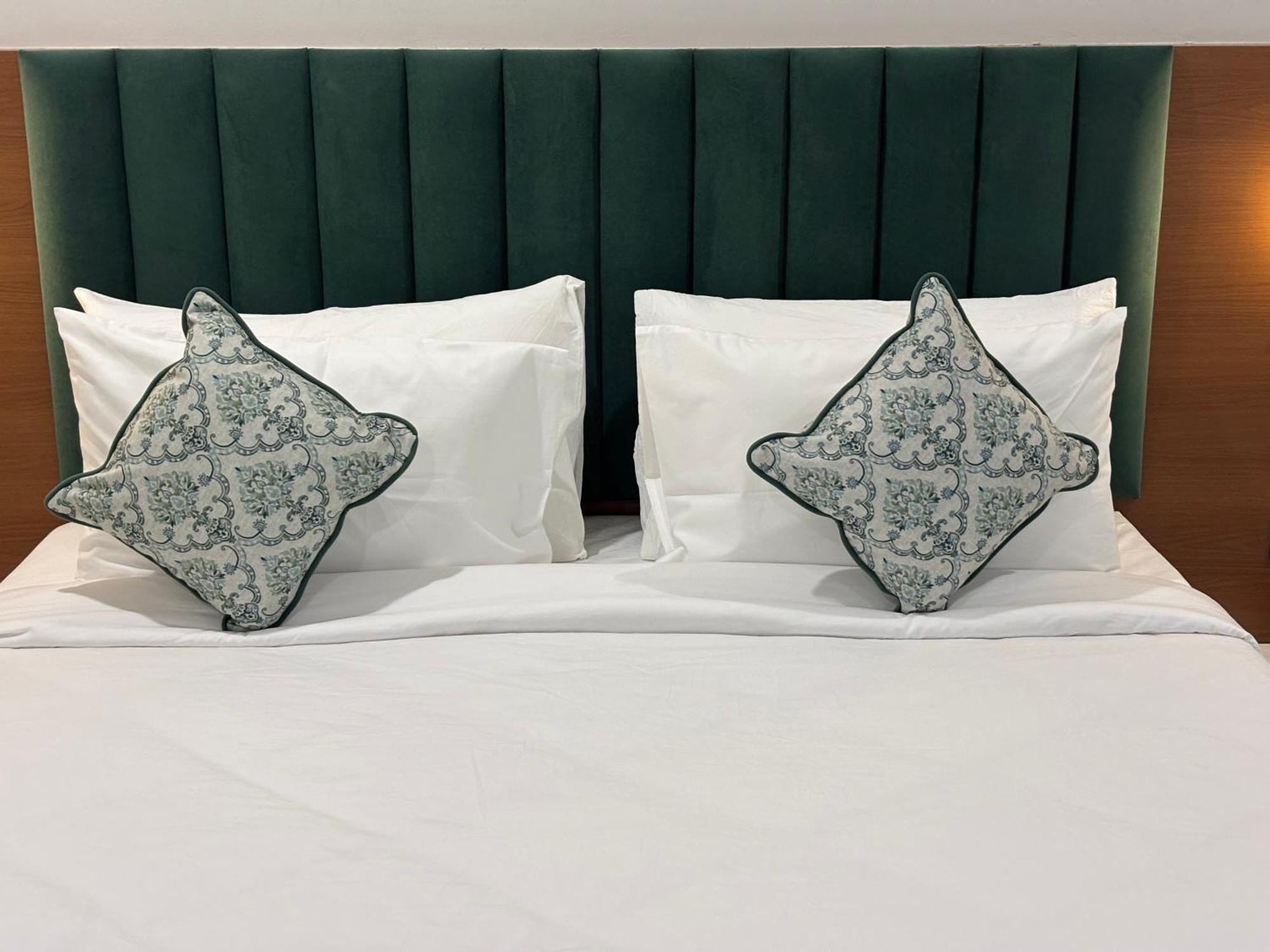 Hotel The Crown Inn Jhunjhunu المظهر الخارجي الصورة